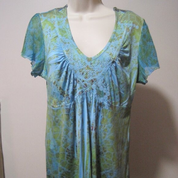 Tops - Unbranded Women's Medium Green Blue Floral Embellished V-Neck Short Sleeve Shirt